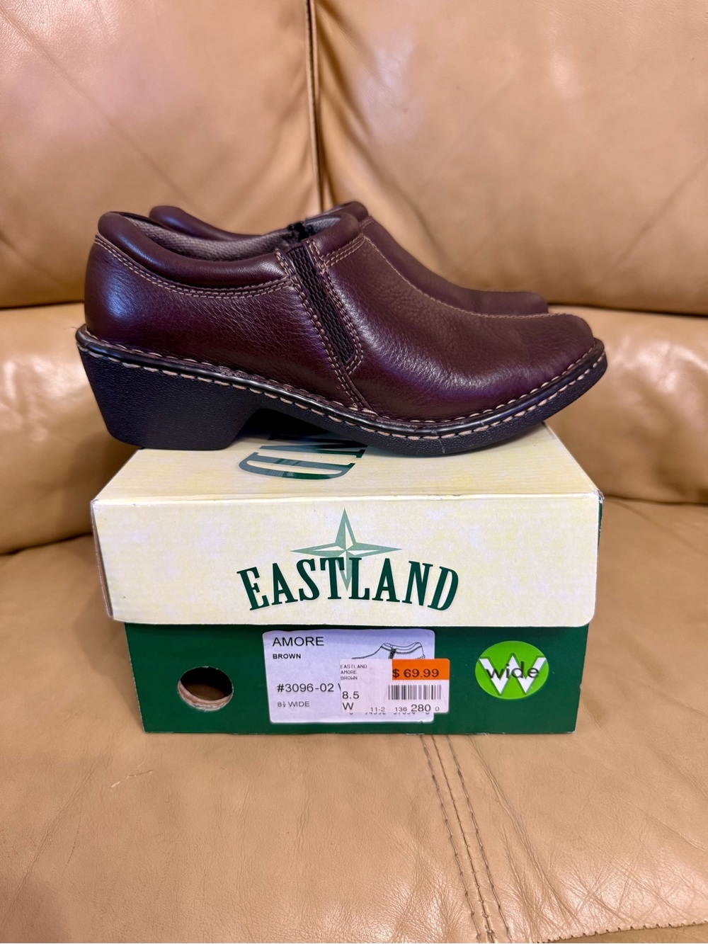 AUTHENTIC VINTAGE/Y2K Eastland Amore Brown Leather Chunky Loafers 8.5 WIDE NIB